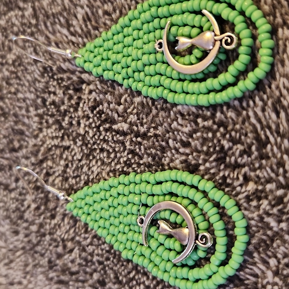 Handcrafted Artisan Green Seed  Bead Earrings Silver Cat Accents